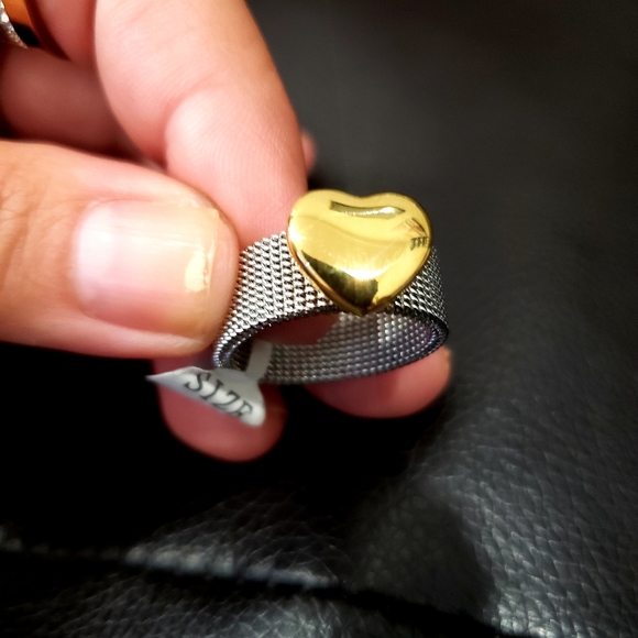 Heart ring🖤 - Picture 1 of 3